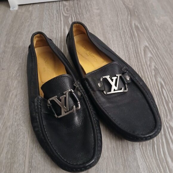 Shoes - Picture 2 of 7